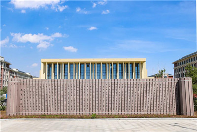 齐鲁医药学院